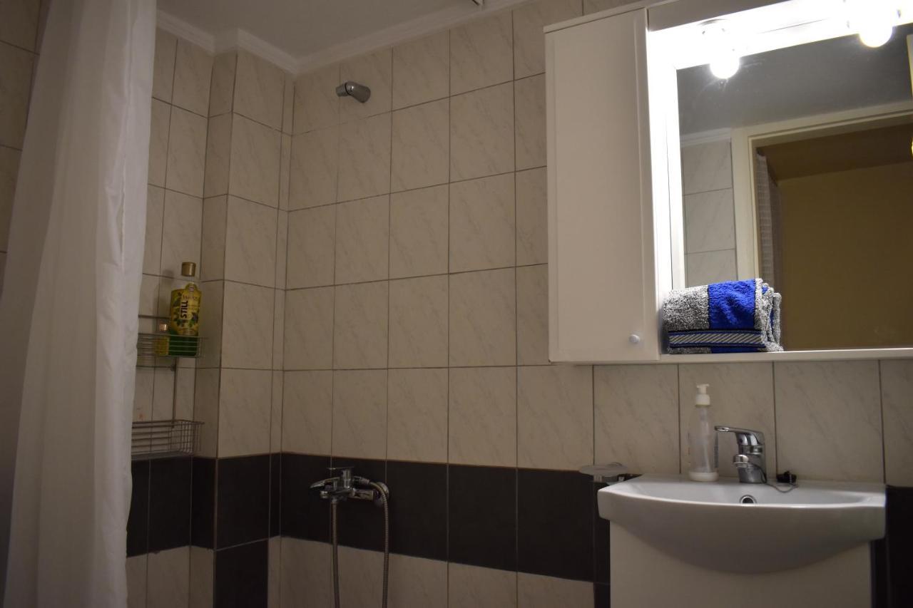 In Nea Kallikratia Apartment